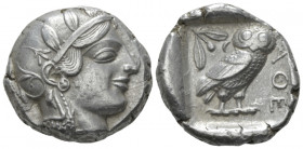 Attica, Athens Tetradrachm circa 455, 22.80 mm., 17.08 g.
Head of Athena r., wearing crested helmet decorated with olive leaves and spiral palmette. ...