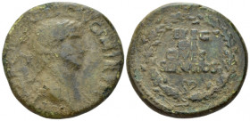 Claudius, 41-54 Sestertius circa 41-42, Æ 34.50 mm., 25.34 g.
Laureate head r. Rev. EX S C / OB / CIVES / SERVATOS within oak wreath. BMC 115. Cohen ...