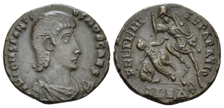 Constantius Gallus caesar, 351-354 Follis Alexandria circa 351-354, Æ 18.20 mm.,...