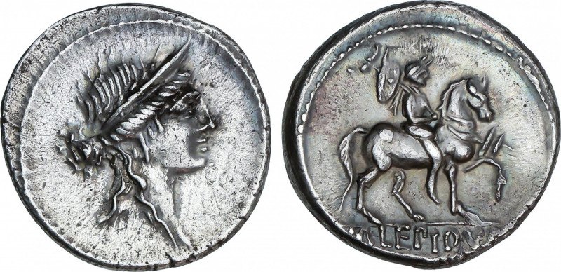 Roman Republic
Aemilia
Denario. 61 a.C. AEMILIA. M. Aemilius Lepidus. Anv.: Ca...