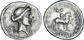 Roman Republic
Aemilia
Denario. 61 a.C. AEMILIA. M. Aemilius Lepidus. Anv.: Cabeza diademada de Roma a derecha entre corona y símpulo. Rev.: AN. XV....