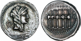 Roman Republic
Aemilia
Denario. 61 a.C. AEMILIA. M. Aemilius Lepidus. Anv.: Cabeza velada y laureada de la vestal Aemilia a derecha, entre corona y ...