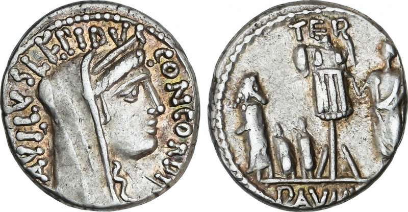 Roman Republic
Aemilia
Denario. 62 a.C. AEMILIA. Paullus Aemilius Lepidus. Anv...