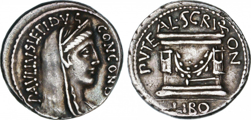 Roman Republic
Aemilia
Denario. 62 a.C. AEMILIA. Paullus Aemilius Lepidus. Anv...