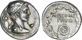 Roman Republic
Calpurnia
Denario. 68-66 a.C. CALPURNIA. M. Calpurnius Piso Frugi. Anv.: Busto joven del dios Terminus o Mercurio entre estrella, cor...