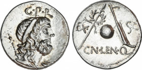 Roman Republic
Cornelia
Denario. 76-75 a.C. CORNELIA. Cn. Cornelius Lentulus. 3,85 grs. Variante del anterior por arte diferente. Busto pequeño. Ple...