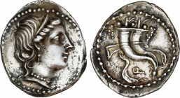 Roman Republic
Cornelia
Denario. 81 a.C. CORNELIA. L. Cornelius Sylla Felix, Imperator. Anv.: Cabeza diademada de Venus a derecha. Rev.: Doble cuern...