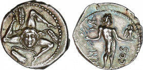 Roman Republic
Cornelia
Denario. 56 a.C. CORNELIA. L. Cornelius Lentulus y C. Claudius Marcellus. SICILIA. Anv.: Triqueta, en el centro cabeza de Me...