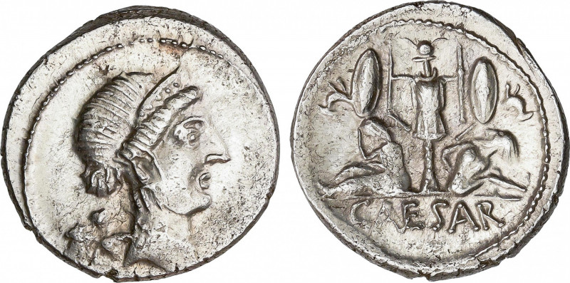 Pre-Imperial Period
Julius Caesar
Denario. Acuñada el 46-45 a.C. JULIO CÉSAR. ...