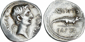 Roman Empire
Augustus (27 BC-14 AD)
Denario. Acuñada el 28 a.C. OCTAVIO. Anv.: CAESAR COS. VI. Cabeza descubierta de Augusto a derecha, detrás lituo...