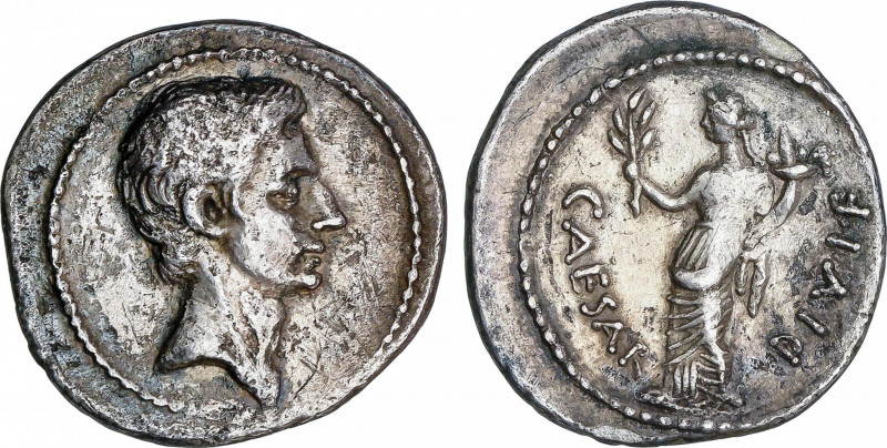 Roman Empire
Augustus (27 BC-14 AD)
Denario. Acuñada el 32-29 a.C. OCTAVIO. An...