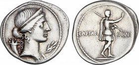 Roman Empire
Augustus (27 BC-14 AD)
Denario. Acuñada el 32-29 a.C. OCTAVIO. Anv.: Cabeza diademada de Venus a derecha, entre rama de laurel y cuerno...