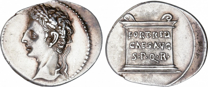 Roman Empire
Augustus (27 BC-14 AD)
Denario. Acuñada el 20-19 a.C. AUGUSTO. CO...