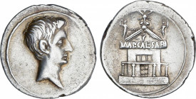 Roman Empire
Augustus (27 BC-14 AD)
Denario. Acuñada el 29-27 a.C. OCTAVIO. Anv.: Cabeza descubierta de Augusto a derecha. Rev.: IMP. CAESAR. Templo...