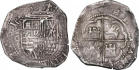 Philip II (1556-1598)
8 Reales. S/F. GRANADA. D. Anv.: D roel encima, al revés - G - Escudo - VIII roel encima. 27,38 grs. Acuñada antes de 1576. Rar...