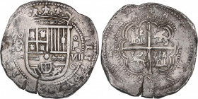 Philip II (1556-1598)
8 Reales. 1590. GRANADA. F. Anv.: 1590 vertical - Escudo - F roel encima / VIII roel encima / G. Con adornos entre escudo y cor...