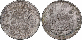 Ferdinand VI (1746-1759)
8 Reales. 1759. LIMA. J.M. 26,88 grs. Columnario. Variante sin puntos sobre los monogramas de ceca. Hojita en reverso. Rara....