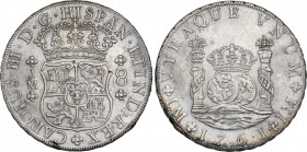 Charles III (1759-1788)
8 Reales. 1761. LIMA. J.M. 26,67 grs. Columnario. Pequeño intento de perforación en reverso, debajo de corona. Brillo origina...