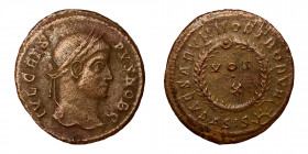 Crispus, Caesar, 316-326. Follis (Bronze, 3.66 g, 20 mm), Siscia, 321-324. IVL CRISPVS NOB C Laureate head of Crispus to right. Rev. CAESARVM NOSTRORV...