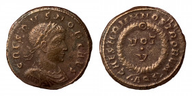 Crispus, Caesar, 316-326. Follis (bronze,3.01 g, 19 mm) Aquileia. CRISPVS NOB CAES. Laureate, draped and cuirassed bust right. Rev. CAESARVM NOSTRORVM...