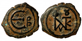 Justin II, 565-578. Pentanummium (Bronze, 1.98 g, 16 mm), Constantinople. Monogram of Justin II. Rev. Large Є; in field to right, B. DOC 60b. MIB 45. ...