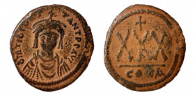 Tiberius II Constantine, 578-582. 3/4 Follis or 30 Nummi (Bronze, 12.87 g, 32 mm), Constantinople, struck 579-582. d M TIЬ CONS-TANT P P AVI Crowned, ...