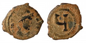Phocas, 602-610. Pentanummium (Bronze, 2.24 g, 19 mm), Constantinople. d m FOC P P AV Diademed, draped, bearded and cuirassed bust of Phocas to right....