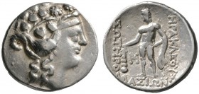Thrakia. Thasos. Tetradrachme nach 146 v. Chr. Kopf des Dionysos mit Efeukranz nach rechts / Herkules mit Keule und Löwenfell von vorn stehend mit nac...