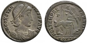 Kaiserzeit. Constantius II. 337-361. Folles -Constantinopolis-. DN CONSTANTIVS P F AVG. Brustbild im Harnisch mit Mantel und Diadem nach rechts / FEL ...