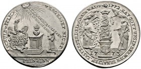 -Medaillen von Johann Christian Reich. Zinnmedaille 1773 auf die Teuerung in Brandenburg-Franken. Altar mit flammendem Herzen zwischen Adler mit Schri...