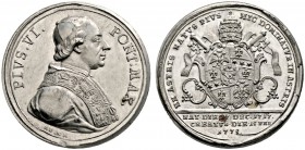 -Medaillen von Johann Christian Reich. Zinnmedaille mit Kupferstift 1775 auf die Wahl von Papst Pius VI. (1775-1799). Dessen Brustbild im geistlichen ...