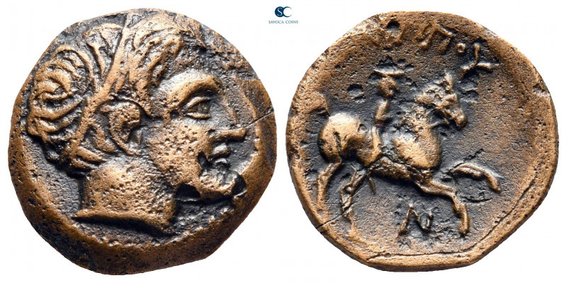 Kings of Macedon. Uncertain mint. Philip II of Macedon 359-336 BC. 
Bronze Æ
...