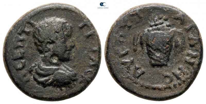 Thrace. Augusta Traiana. Geta AD 198-211. 
Bronze Æ

17 mm, 4,05 g



ver...