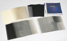 LINDNER - zestaw kart do albumów W zestawie: 38 kart dzielonych na 2 8 kart dzielonych na 3 5 kart pełnych, niedzielonych 33 szt. czarnych przekładek ...