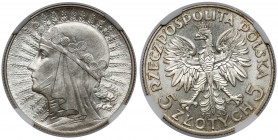 Głowa Kobiety 5 złotych 1933 - okazowe Znakomita moneta, której urodę NGC doceniło imponującą notą MS65, bardzo rzadką dla tego typu. NGC na 450 monet...