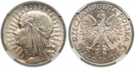 Głowa Kobiety 5 złotych 1933 Ładna moneta.&nbsp; Reference: Chałupski 2.24.3.a, Parchimowicz 116.c
Grade: NGC MS61 