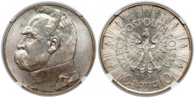 Piłsudski 10 złotych 1934 - urzędowy - piękny Z wszystkich monet II RP z Józefem Piłsudskim 10 zł 1934 jest bezapelacyjnie najtrudniejsza do pozyskani...