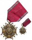 II RP, Brązowy Krzyż Zasługi + Miniaturka - wykonanie grawerskie 
 Oryginalna wstążka. Dobre stany zachowania. 
 Wymiary krzyża: 43,9 x 41,8 mm,&nbs...