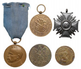 Medale i odznaczenia, zestaw (5szt) Jeden medal ze wstążką.&nbsp; 
 