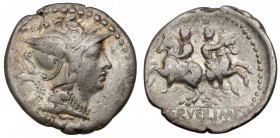 Republika, Servilius M.F. (136 p.n.e.) Denar Awers: Popiersie Romy w hełmie i z naszyjnikiem w prawo, za głową znak kontrolny, poniżej napis ROMA, w o...
