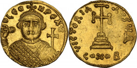 Leontius (695-698). AV Solidus, Constantinople mint. Obv. D LЄO-N PЄ AV. Bust of Leontius facing, bearded, wearing crown with cross on circlet and loz...