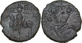 Mileto. Ruggero I (1072-1101). Trifollaro, 1098-1101. D/ Ruggero a cavallo gradiente a sinistra con elmo a cono, tiene uno stendardo su lunga asta app...
