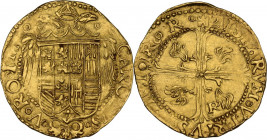 Napoli. Carlo V d'Asburgo (1516-1556). Scudo. D/ Stemma inquartato e coronato, sovrapposto all'aquila bicipite. R/ Croce leggermente fogliata, accanto...
