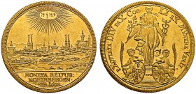 Nürnberg, Stadt. 5 Dukaten (Goldabschlag von den Talerstempeln) 1698. Auf den Frieden von Rijswijck. Unter dem strahlen­den, hebräisch geschriebenen G...