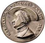 Nürnberg, Stadt. MARKEN und ZEICHEN. Einseitige Silbermedaille o.J. (1523) nach Hans Schwarz, auf Margareta Tetzel (gest. 1558). Deren Brustbild mit b...