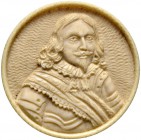 Sachsen-Neu-Weimar. Herzog Bernhard 1604-1639. Einseitig geschnittene Medaille aus Horn(?) o.J. unsigniert. Plastisch geschnittenes Brustbild des Herz...