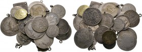 24 Stücke: Silbermünzen von BADEN, BAYERN, BRAUNSCHWEIG, HANNOVER, LIPPE, MANSFELD, SACHSEN und etwas RDR sowie SALZBURG. Dabei viele Taler und Teilst...