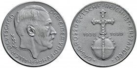 Drittes Reich. Medaille aus Kriegsmetall (Zink) 1939 von Hanisch-Concee, auf das Großdeutsche Reich und die Ein­gliederung der Ostmark. Kopf Hitlers n...