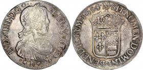 Louis XIV (1643-1715) - Ar - Ecu de Béarn à la mèche longue 
1654 - Morlaas
A/ LVD XIIII D G FR ET NARE BD
R/ SIT NOMEN DOMINI BENEDICTVM 1654
27,08g ...