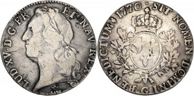 Louis XV (1715-1774) - Ar - Ecu au Bandeau 
1770 G - Poitiers 
A/ LUD XV D G FR ET NAV REX 
R/ SIT NOMEN DOMINI BENEDICTUM 1770
25,33g - 38,88mm - TB ...